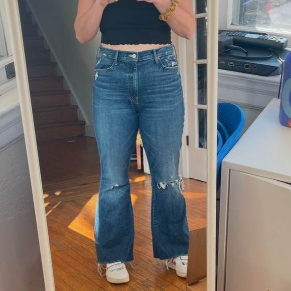 MOTHER DENIM
The Super Cruiser in Born To Bite FLARE JEANS SIZE 31 - Picture 4 of 4